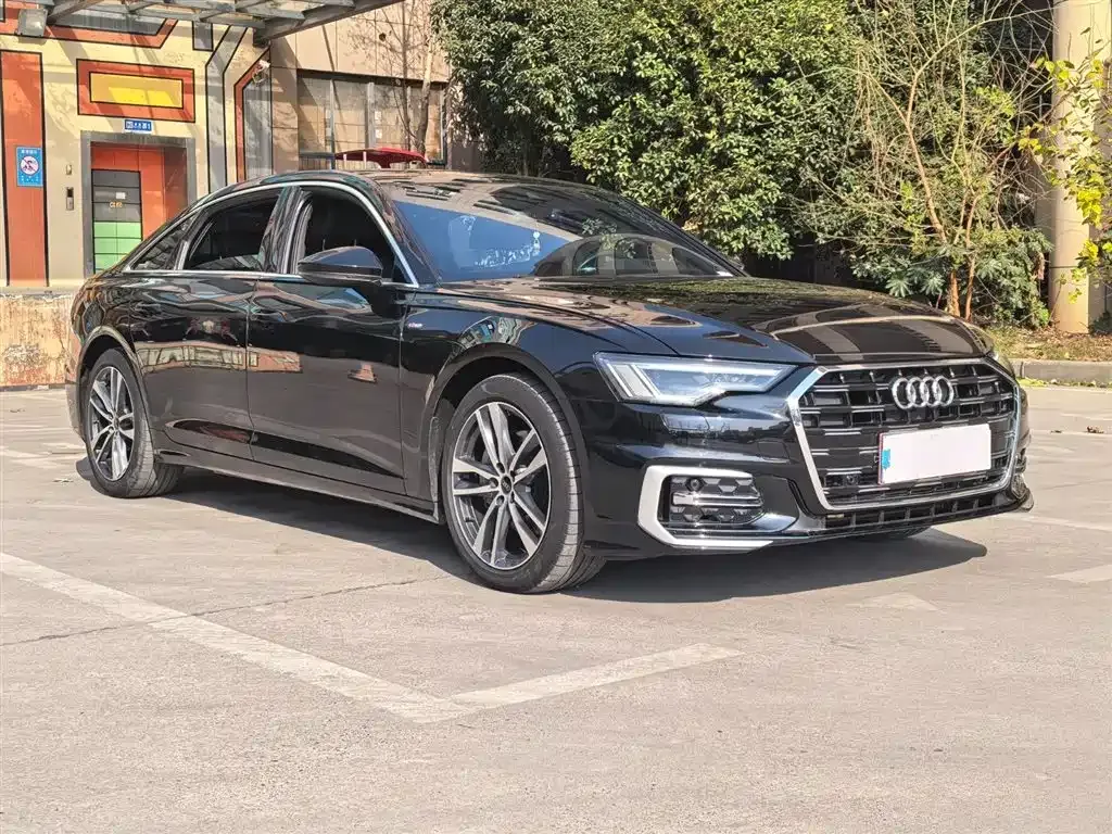Audi A6L — фото 8