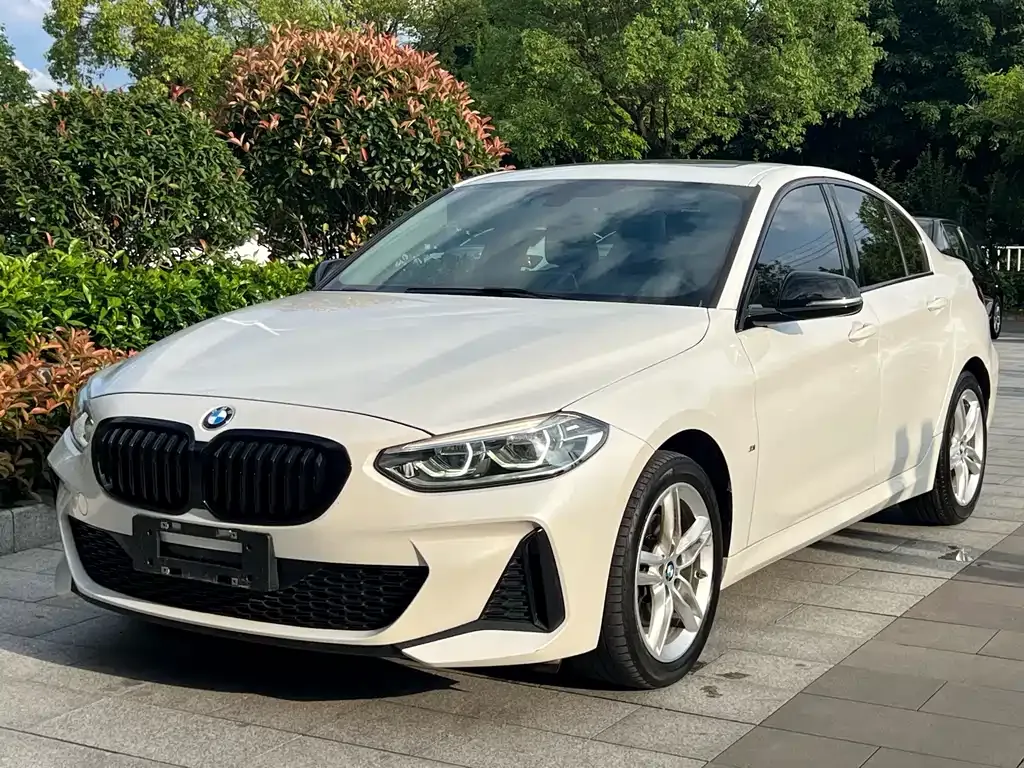 BMW 1 Series — фото 1