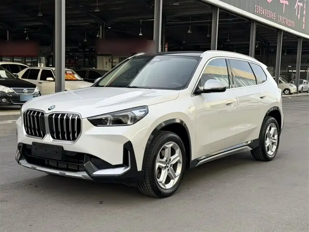 BMW X1 — фото 1