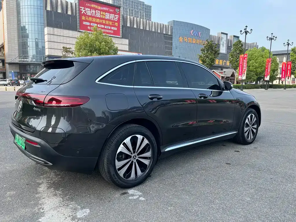 Mercedes-Benz EQC — фото 3