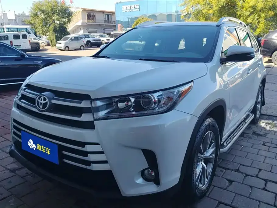 Toyota Highlander — фото 9