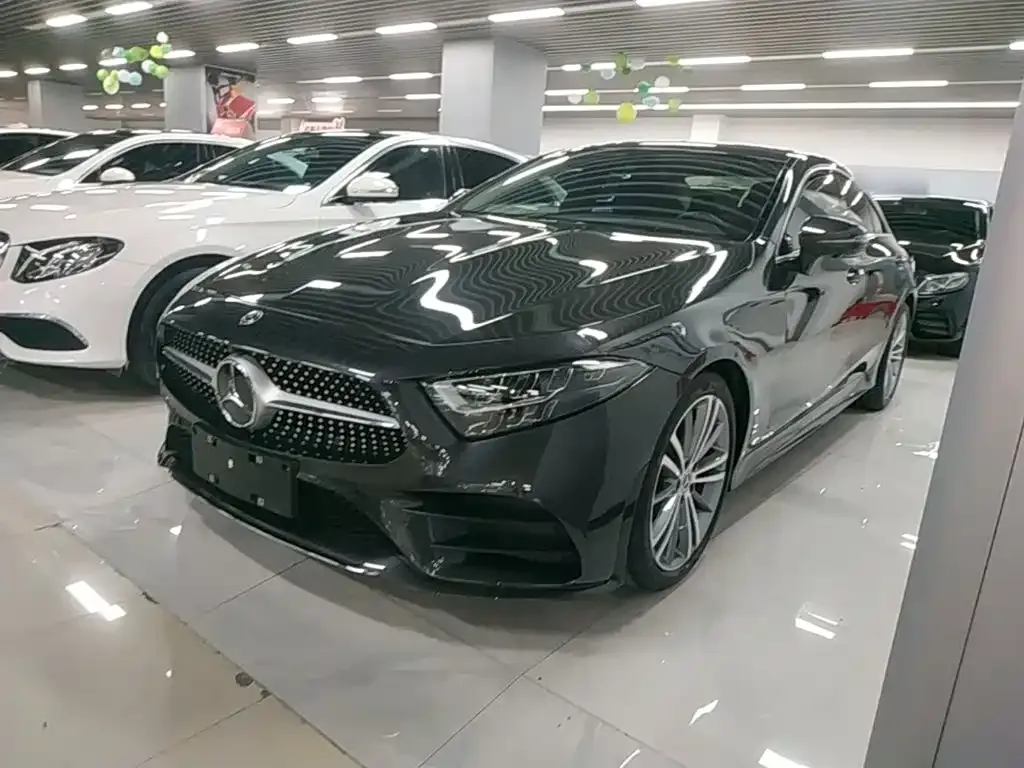 Mercedes-Benz CLS — фото 1