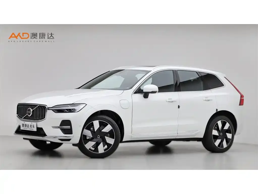 Volvo XC60 PHEV — фото 1