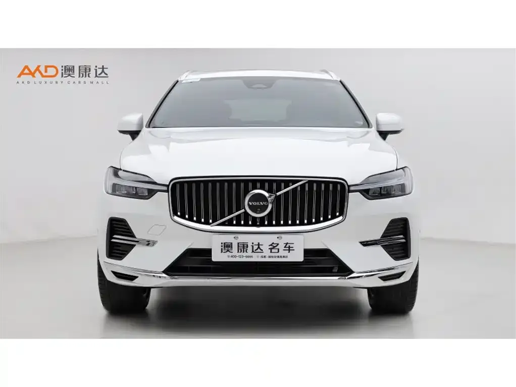 Volvo XC60 PHEV — фото 7