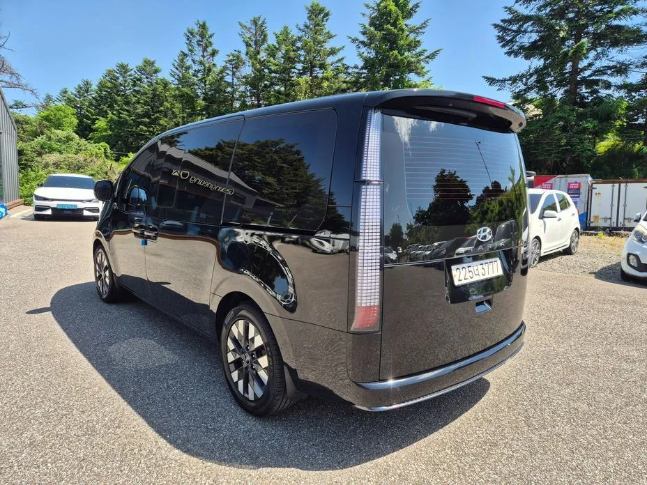 Hyundai Staria — фото 3