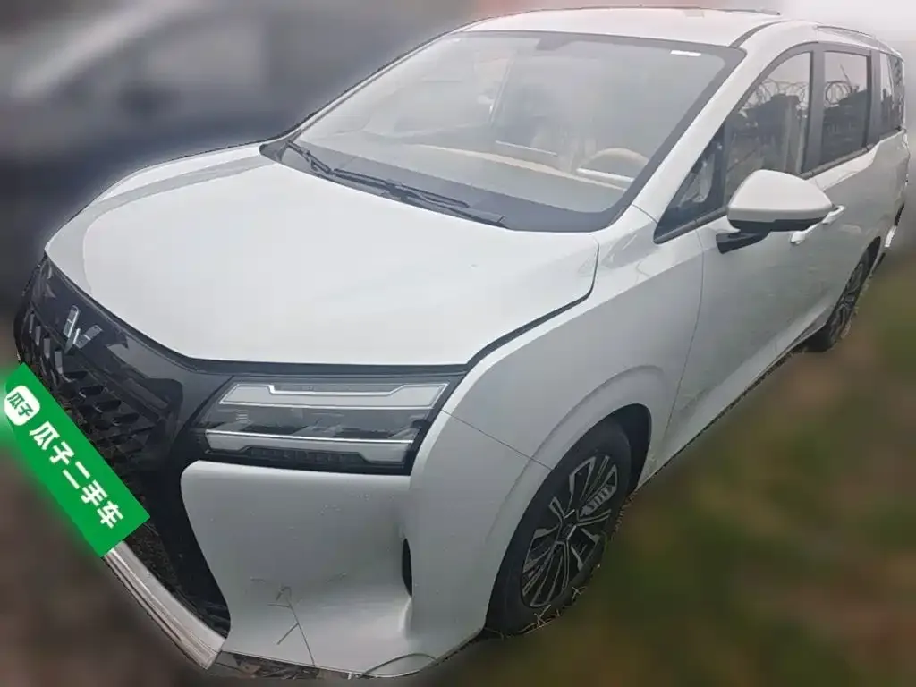 Wuling Starlight 730 New Energy — фото 3