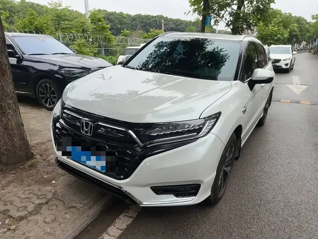 Honda UR-V — фото 1