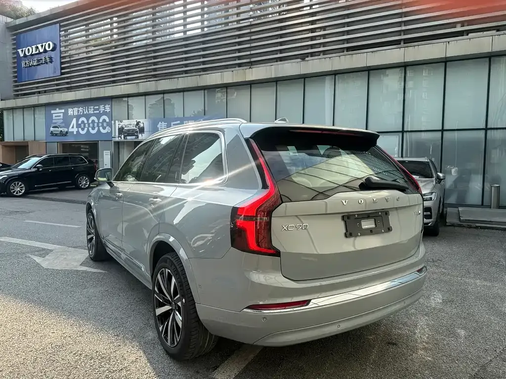 Volvo XC90 PHEV — фото 5