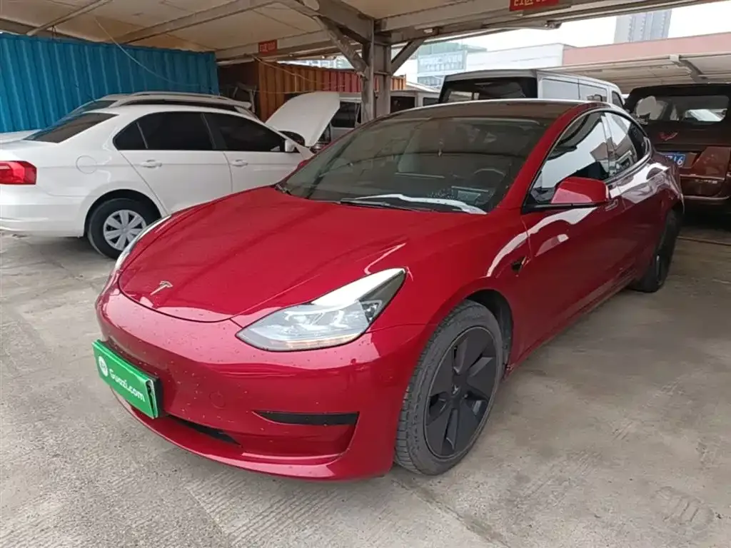 Tesla Model 3 — фото 3
