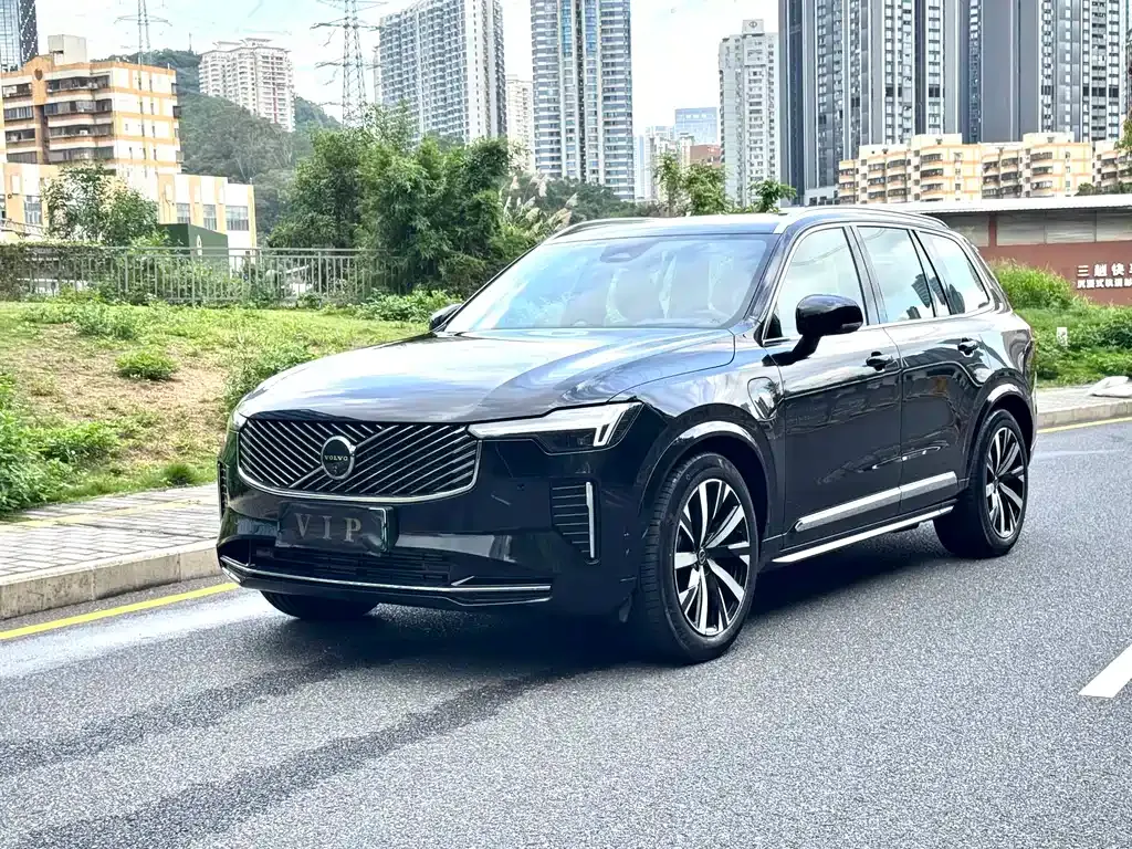 Volvo XC90 PHEV — фото 1