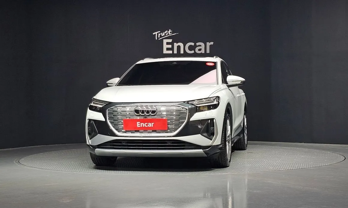 Audi Q4 e-tron — фото 3