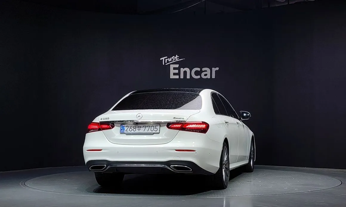 Mercedes-Benz E-Class — фото 3