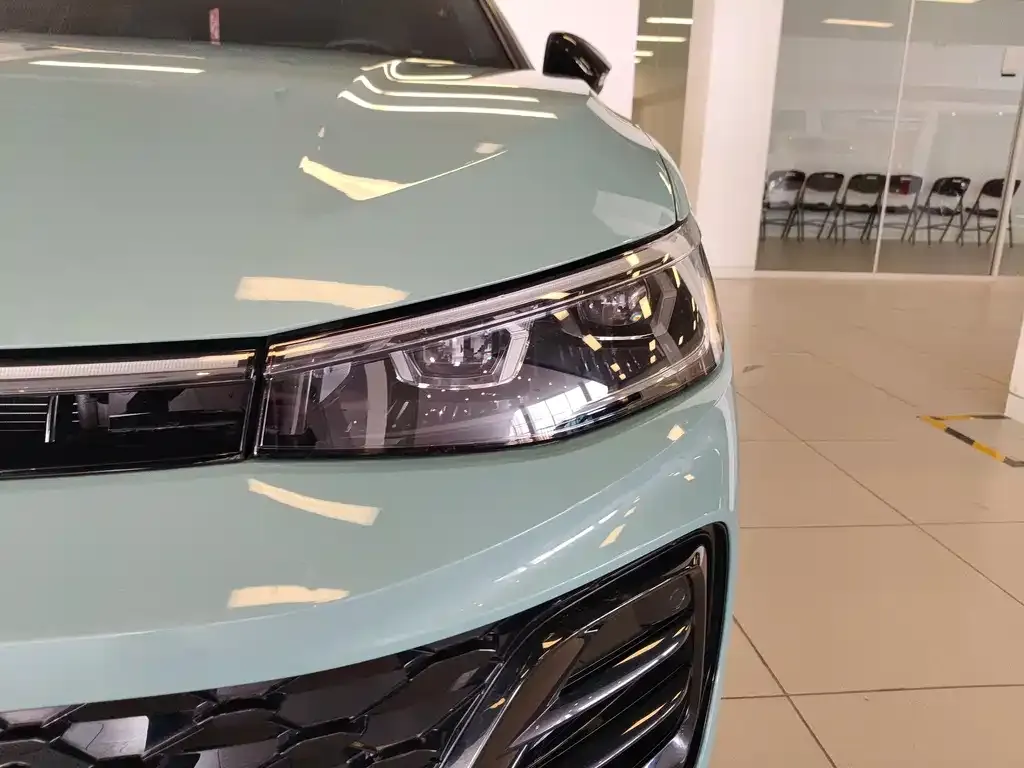 Volkswagen Passat — фото 6