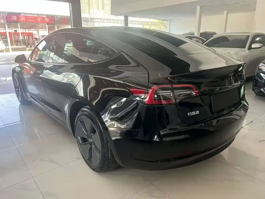 Tesla Model 3 — фото 5