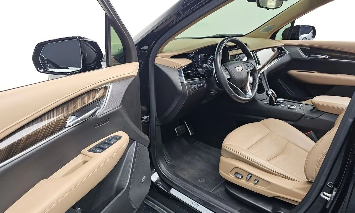 Cadillac XT6 — фото 10