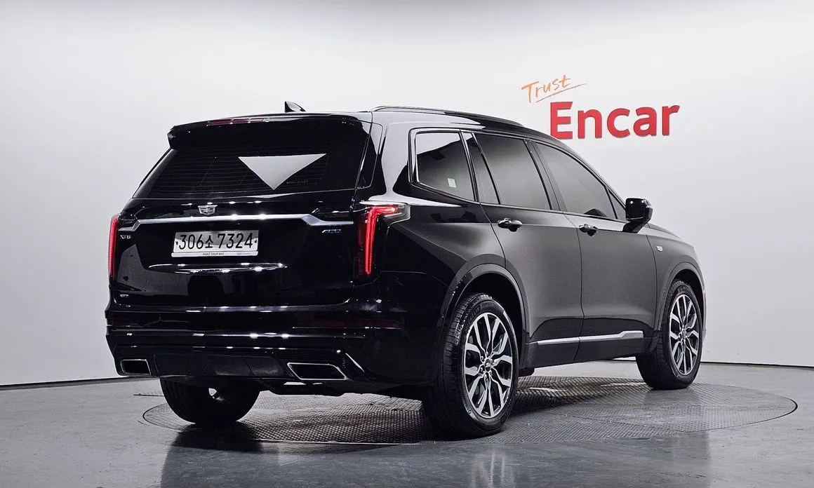 Cadillac XT6 — фото 8