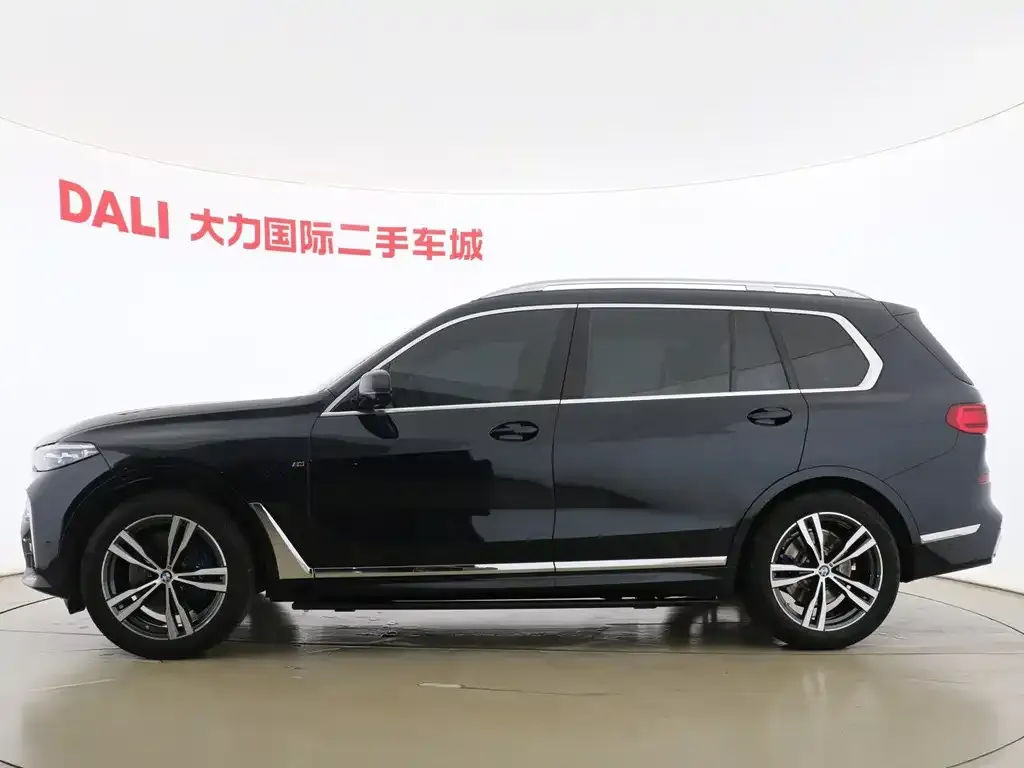 BMW X7 — фото 4