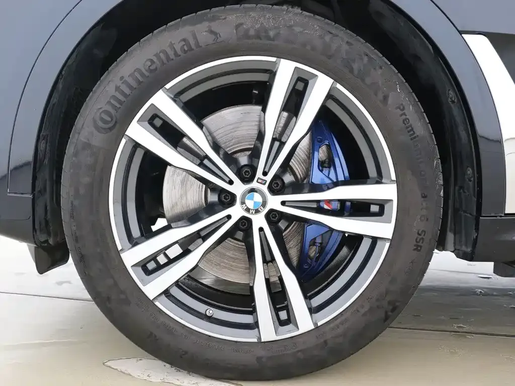 BMW X7 — фото 9