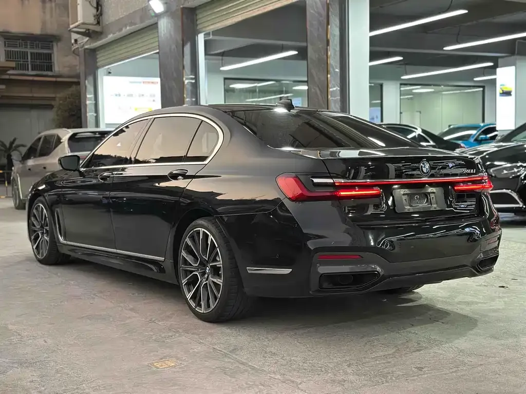 BMW 7 Series — фото 5