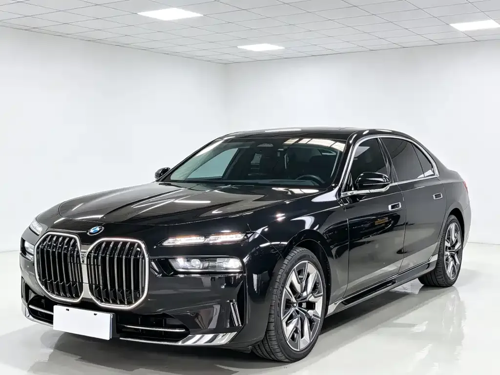 BMW 7 Series — фото 3