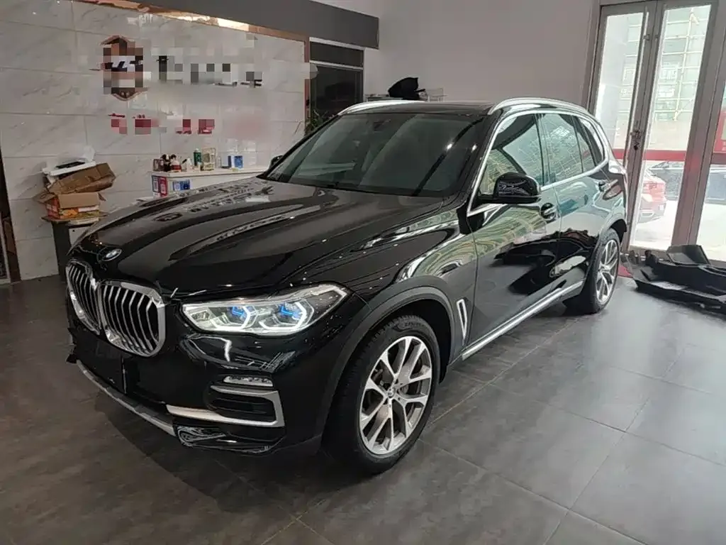 BMW X5 (Import) — фото 1