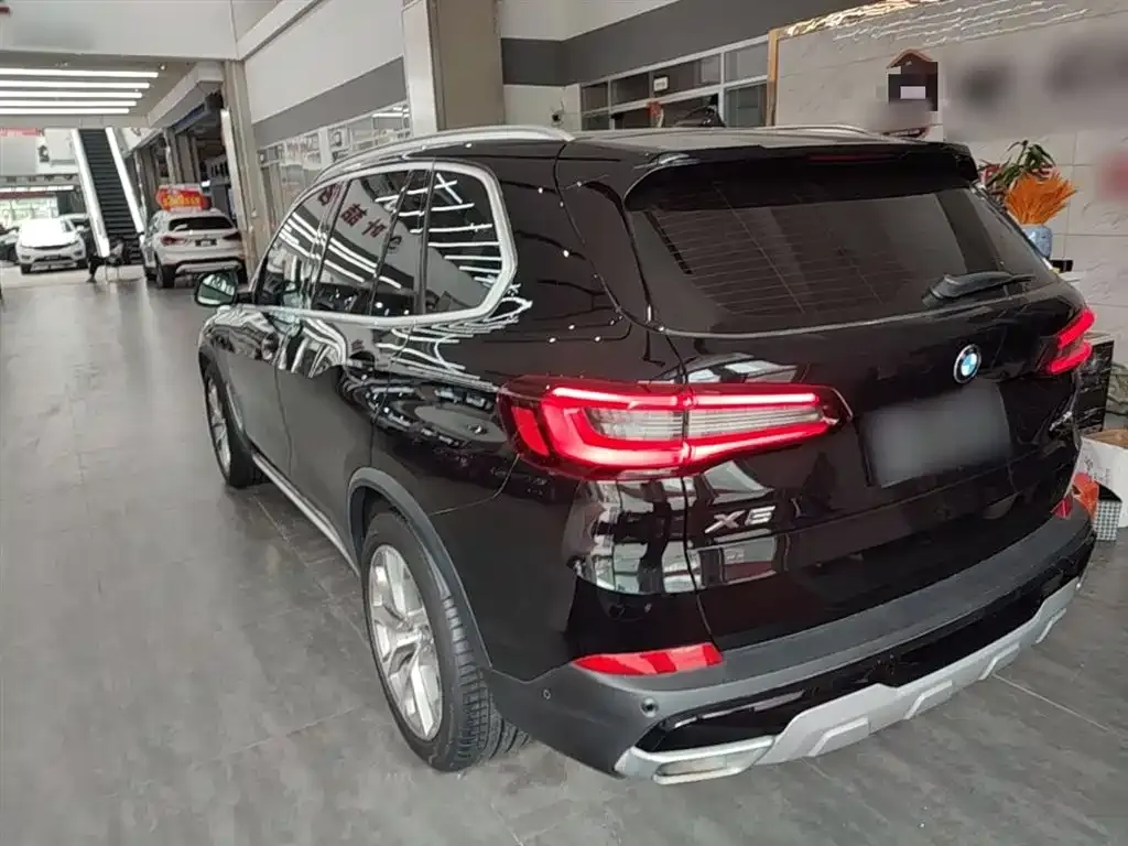 BMW X5 (Import) — фото 3