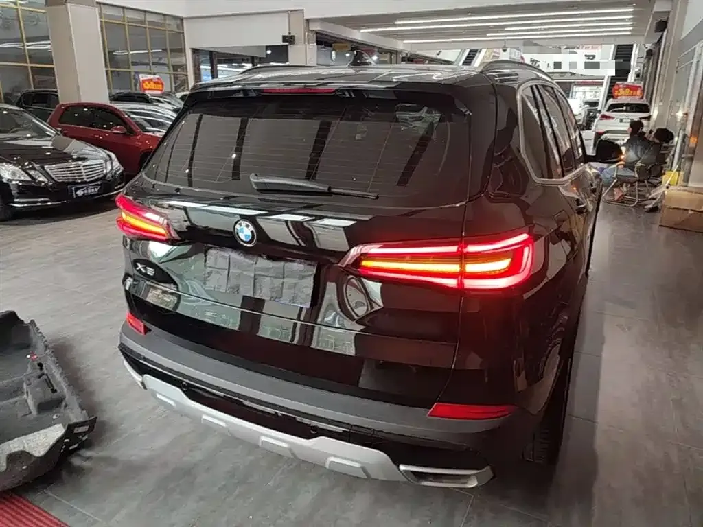 BMW X5 (Import) — фото 6