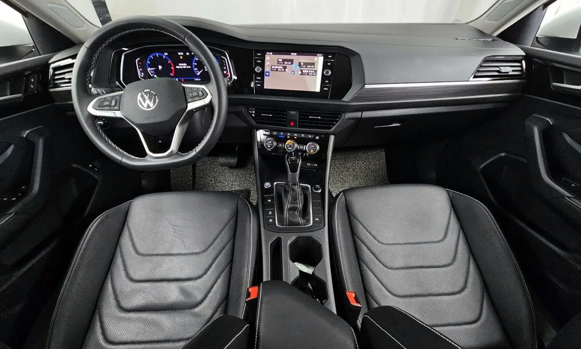 Volkswagen Jetta — фото 10