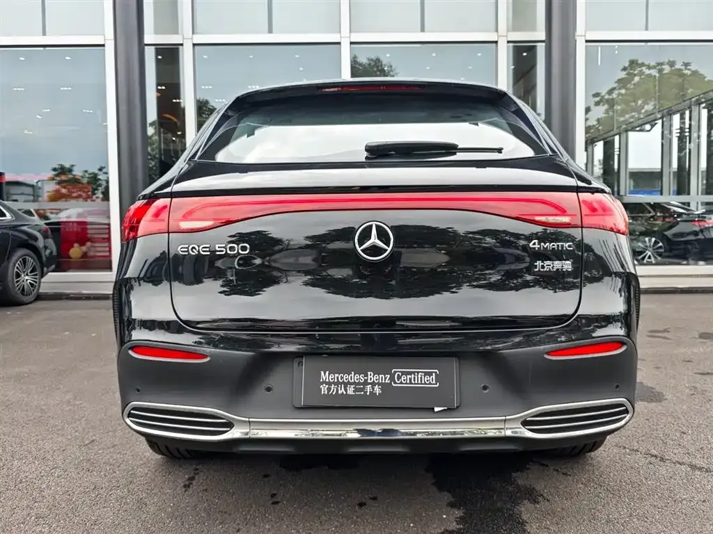 Mercedes-Benz EQE SUV — фото 4