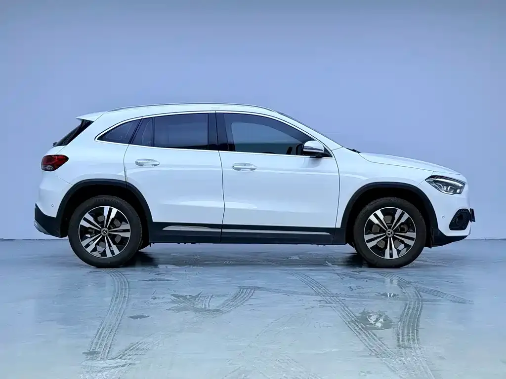 Mercedes-Benz GLA — фото 7