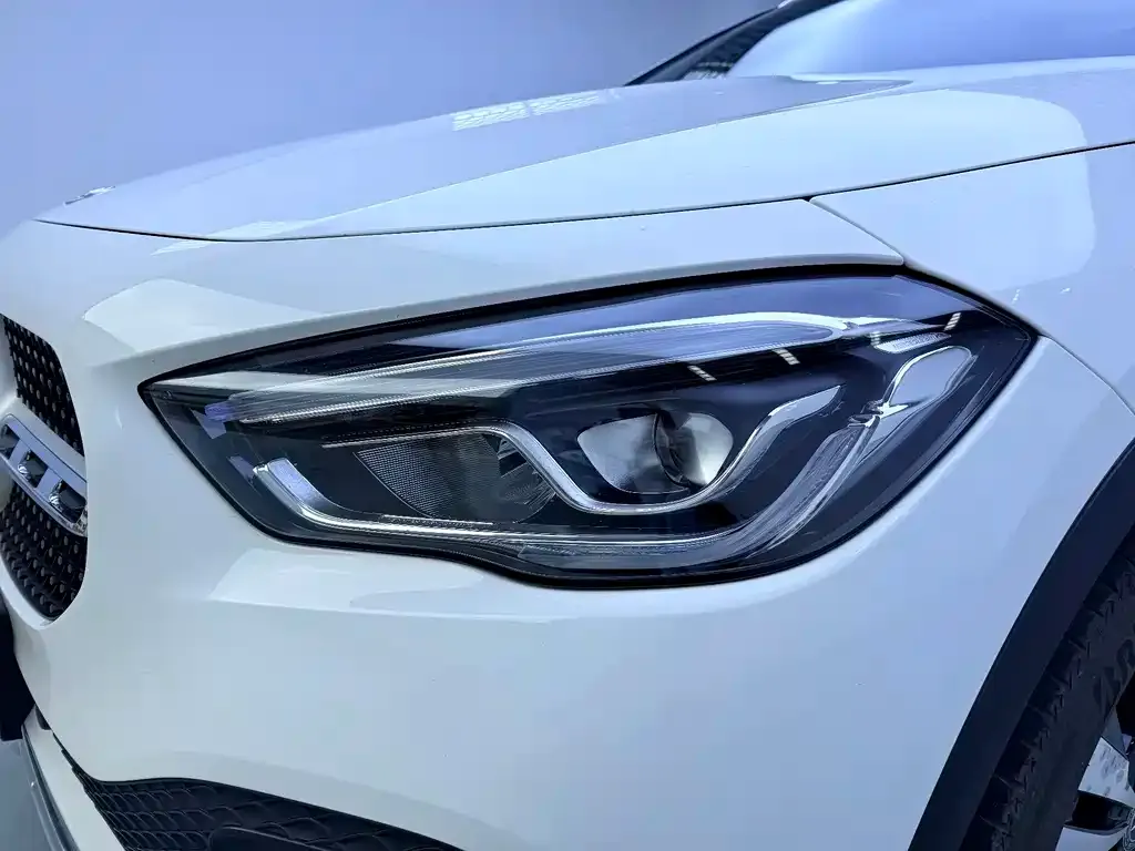 Mercedes-Benz GLA — фото 9