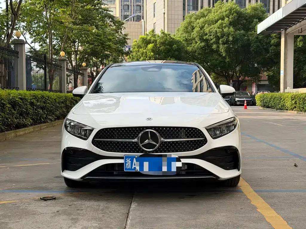 Mercedes-Benz A-Class — фото 1