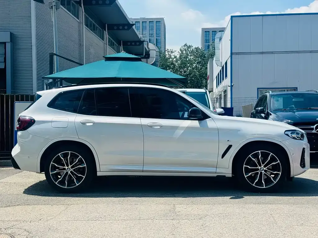 BMW X3 — фото 9