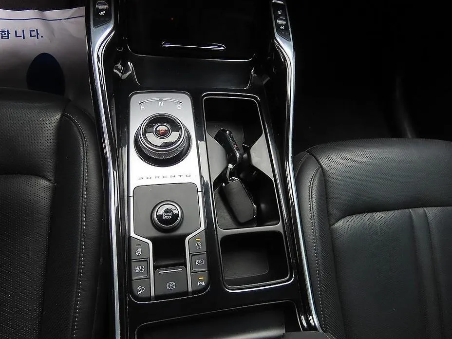 Kia Sorento — фото 6