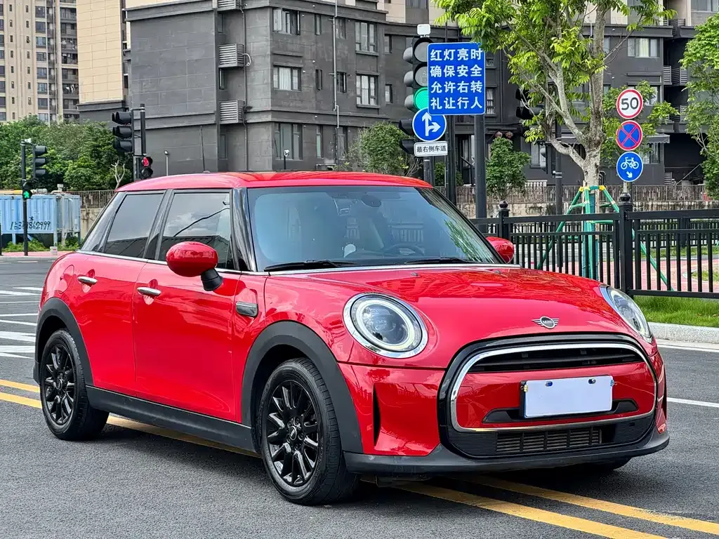 MINI Cooper (3-door) — фото 1