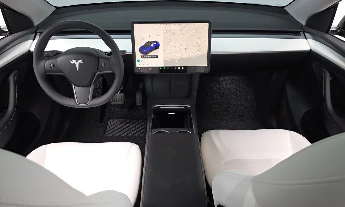 Tesla Model Y — фото 5
