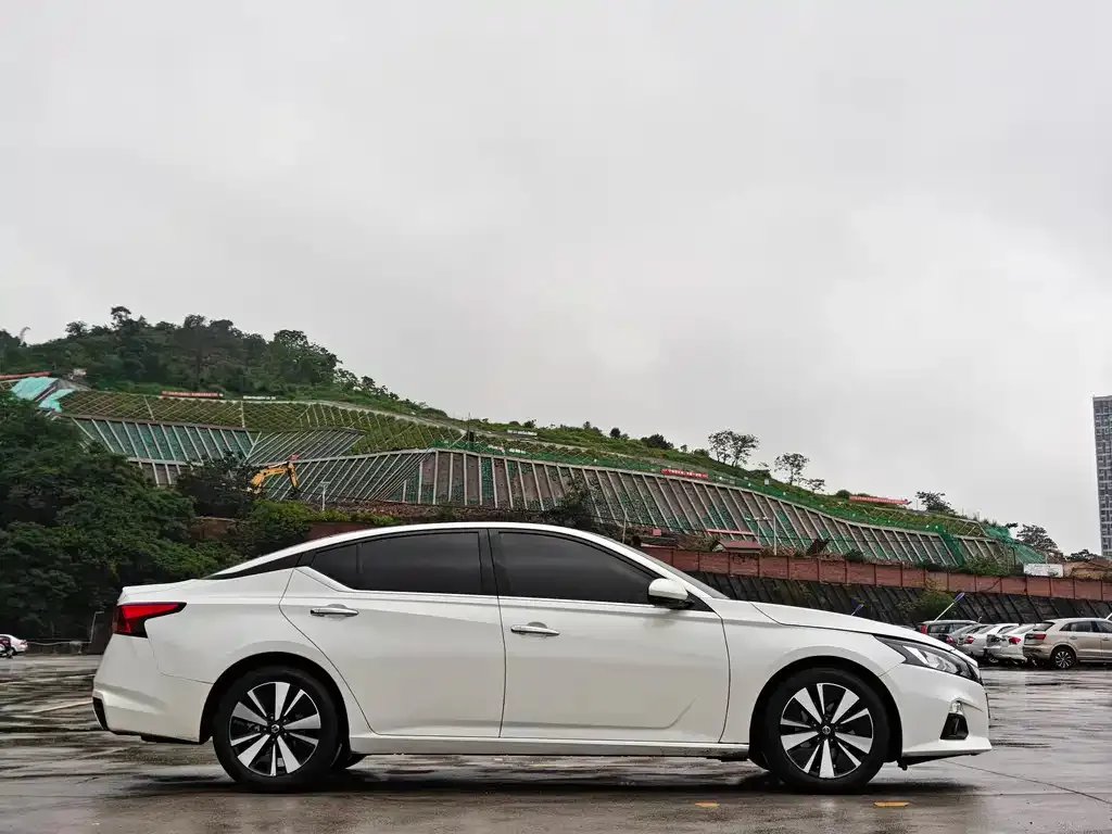 Nissan Teana — фото 10