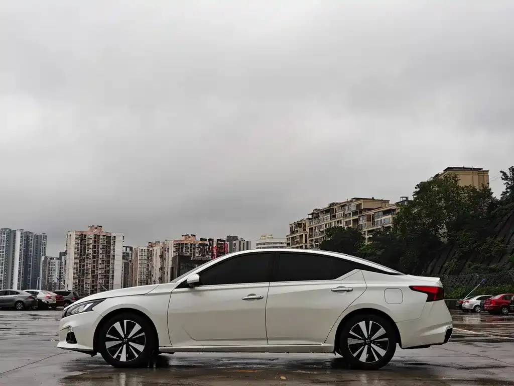 Nissan Teana — фото 4