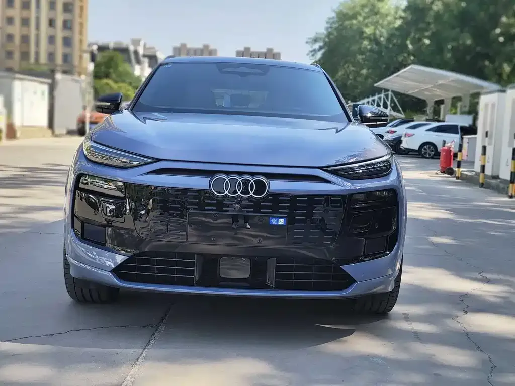 Audi Q6L e-tron — фото 4