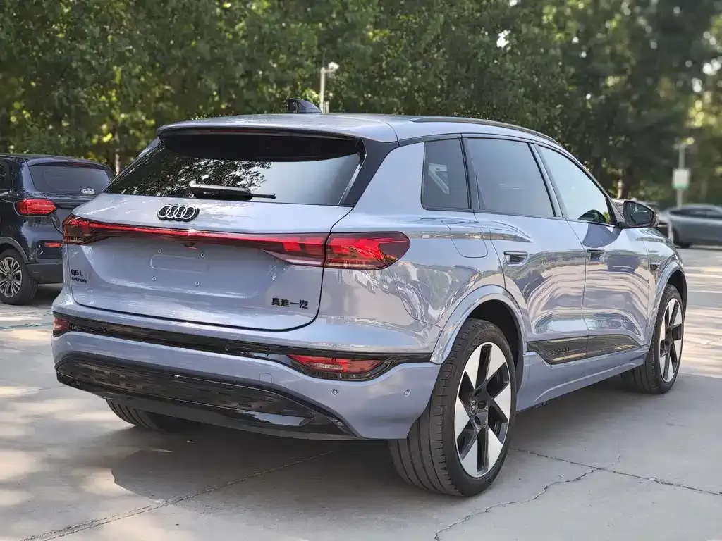 Audi Q6L e-tron — фото 3
