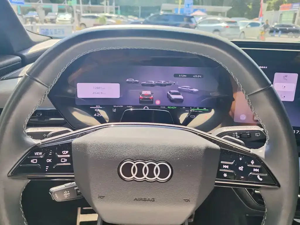 Audi Q6L e-tron — фото 9
