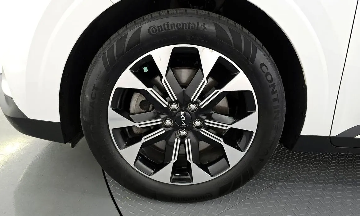 Kia Carnival — фото 10