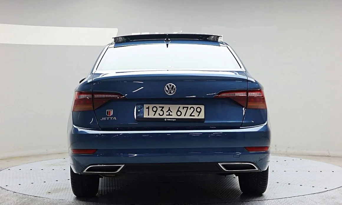 Volkswagen Jetta — фото 2