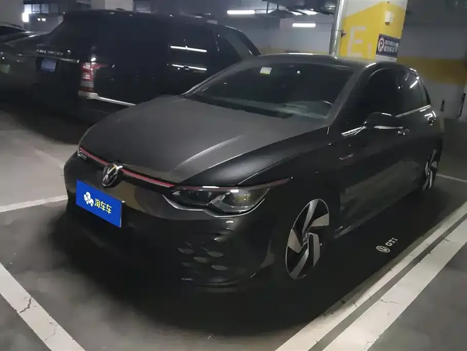 Volkswagen Golf GTI — фото 1