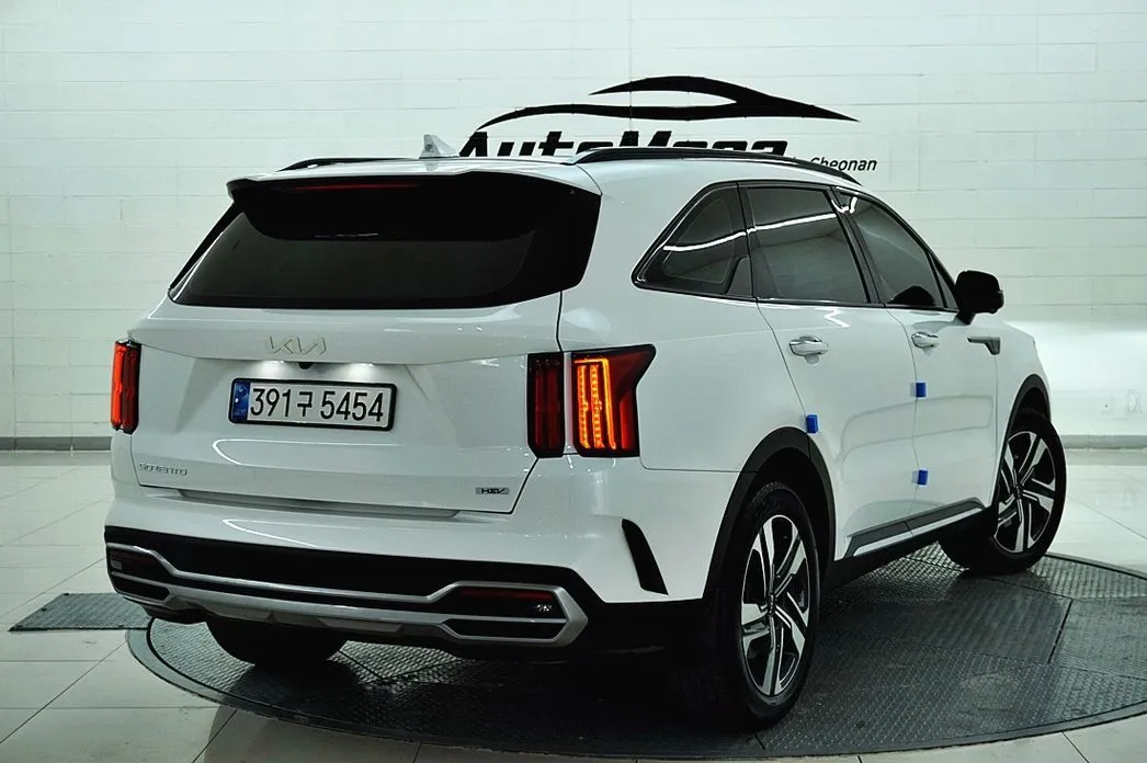 Kia Sorento — фото 7
