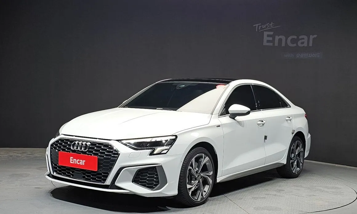 Audi A3 — фото 1