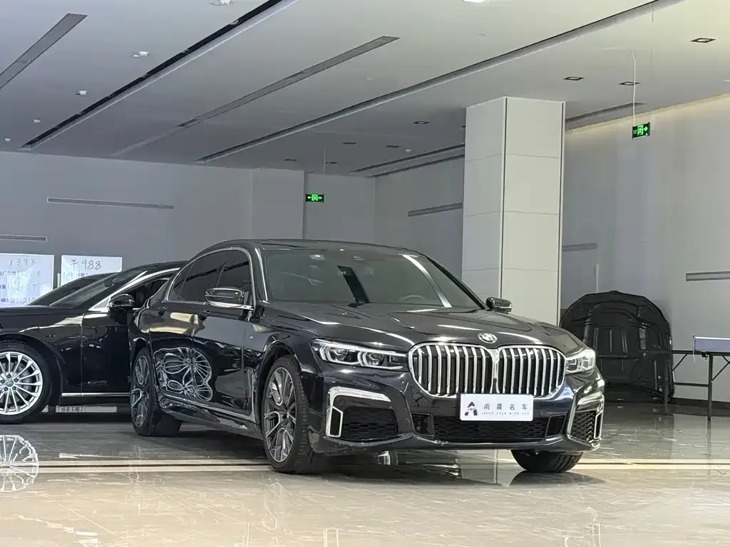 BMW 7 Series — фото 2