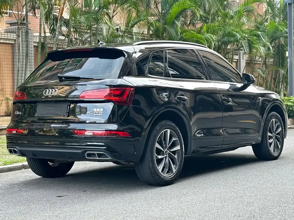 Audi Q5L — фото 2