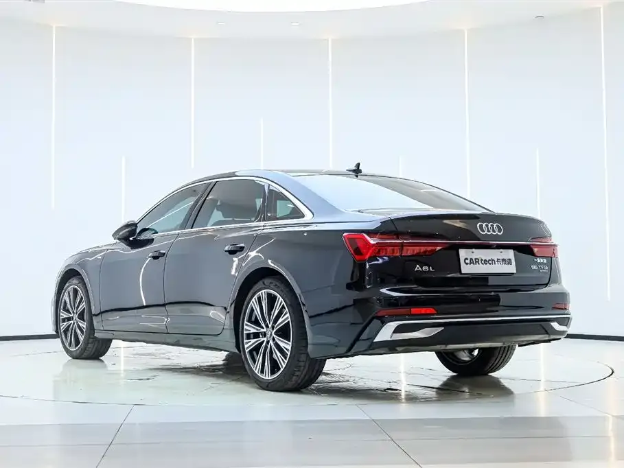 Audi A6L — фото 2