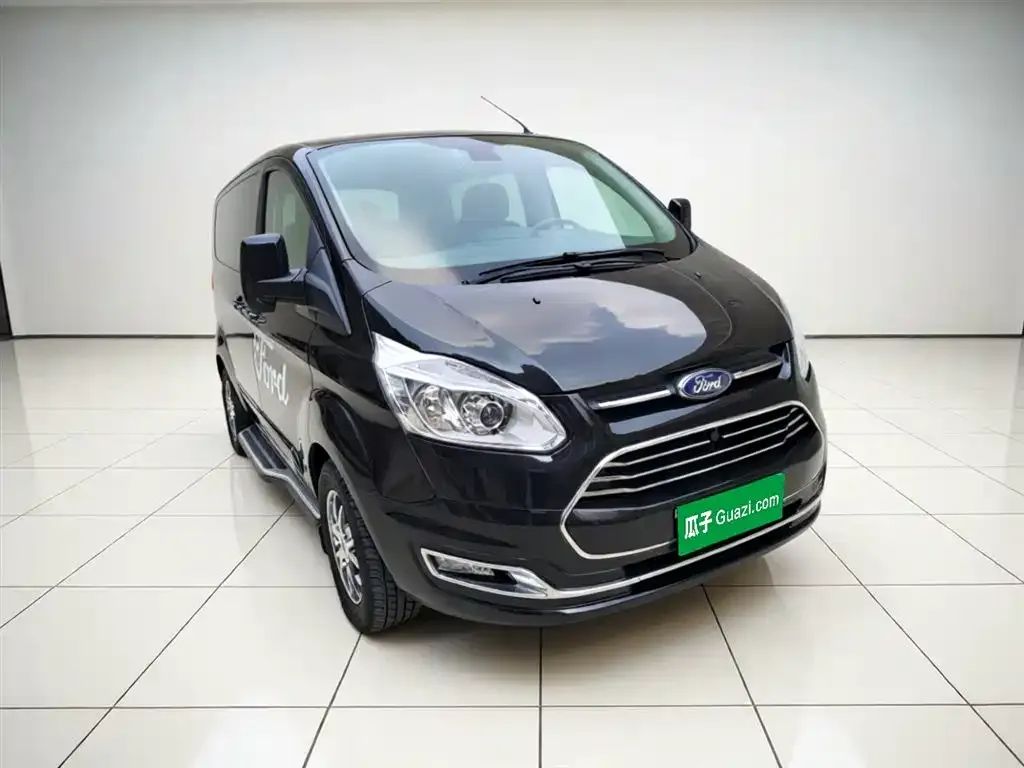 Ford Tourneo — фото 2